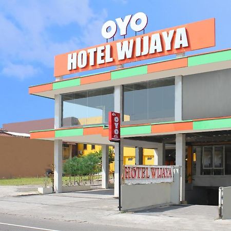 Oyo 586 Hotel Wijaya Kalasan Luaran gambar