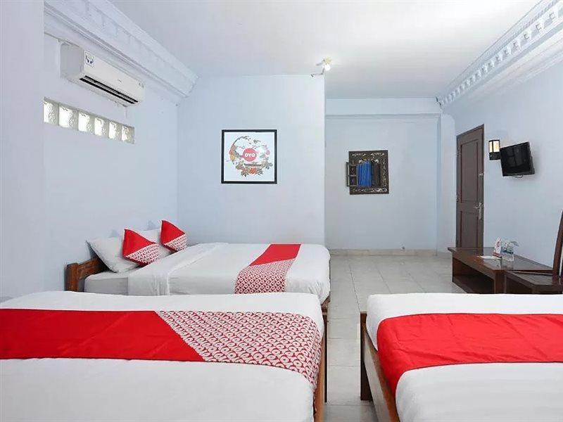 Oyo 586 Hotel Wijaya Kalasan Luaran gambar