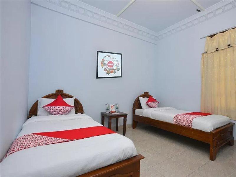 Oyo 586 Hotel Wijaya Kalasan Luaran gambar
