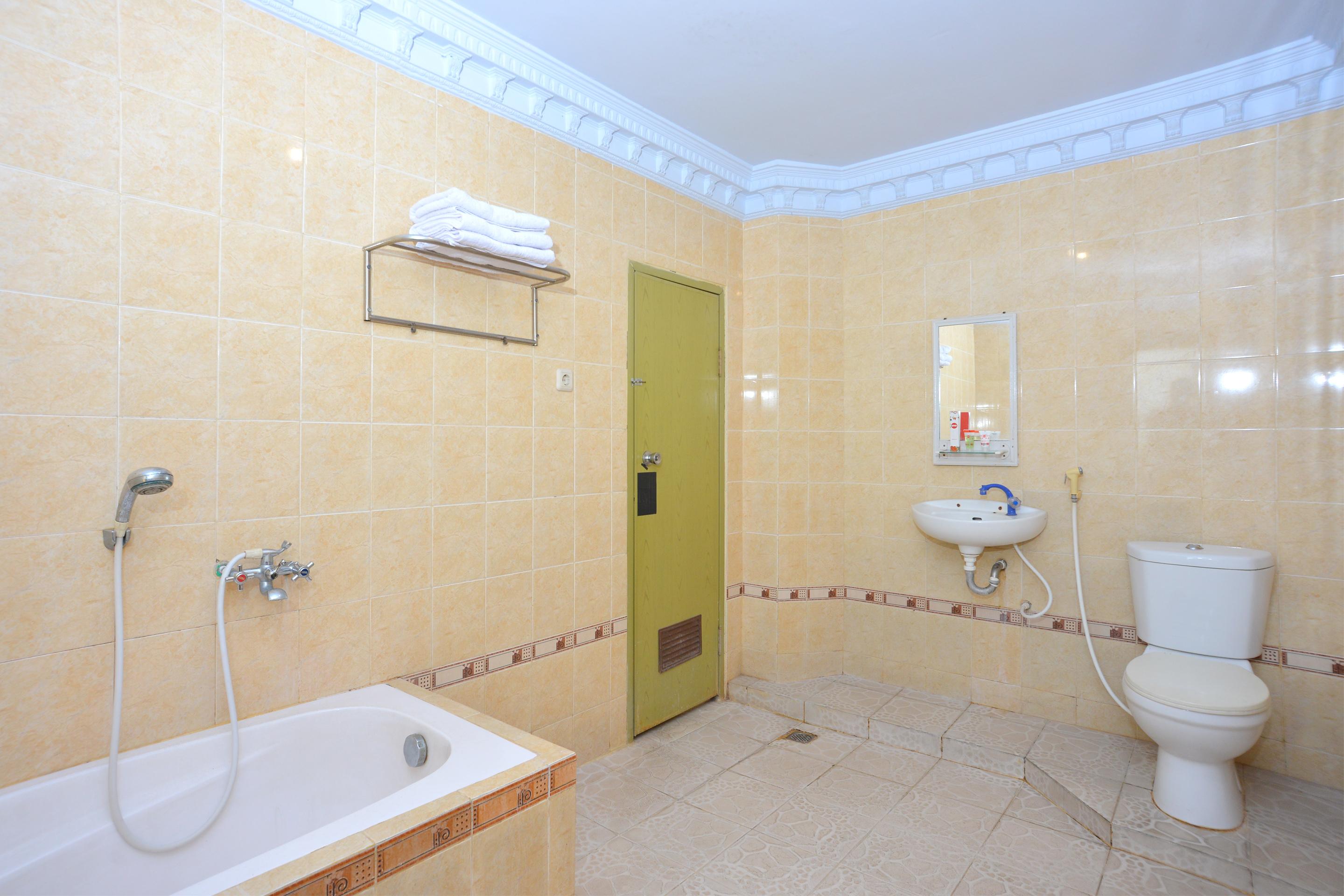 Oyo 586 Hotel Wijaya Kalasan Luaran gambar